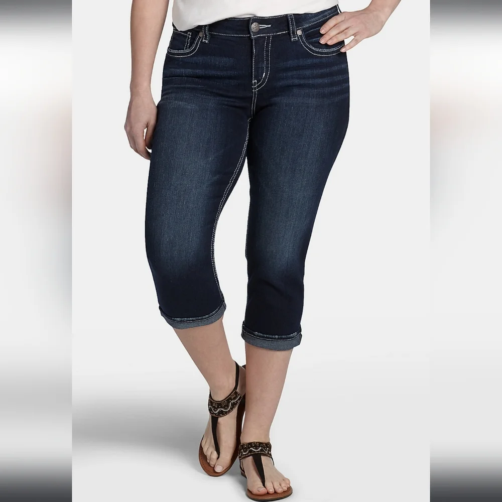 NEW!  Plus Size 24 Silver Jeans Suki Capri dark wash capris